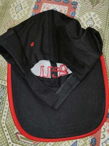 Black and Red Baseball Cap 🧢