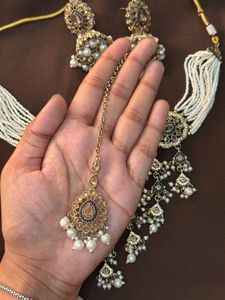 Exquisite Kundan Pearl Choker Set