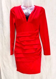 10J6. Stunning Red Ruched Long Sleeve Dress