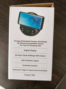 Table Clock - 15W Wireless Charger