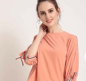 RARE Arm slit sleeves Top