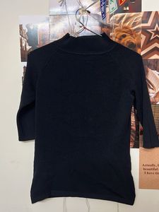 Black fitted sweatshirt for women fits S & XS