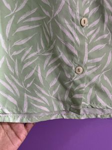 Light Green Leaf Print Puff Sleeve Blouse