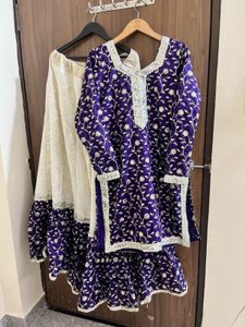 Embroidered Kurta Set with Skirt