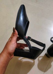 Black Wedges/High heel wedges