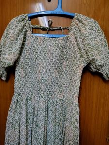 New Green Printed Puff Sleeve Midi Dress