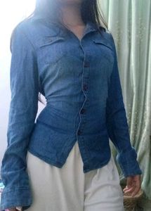 blue classy shirt with 2 small petite pockets🫶🏻