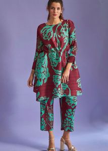 Free Size Maroon And Green Printed Pant Set