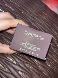 Laura Mercier Translucent Loose Setting Powder