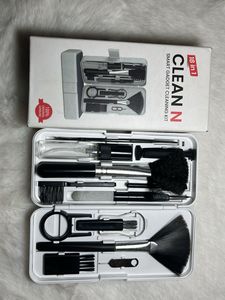 18-in-1 Smart Gadget Cleaning Kit