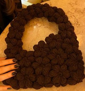 Chic Floral Knit Shoulder Bag