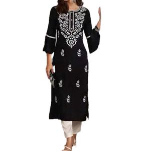 Elegant Black Embroidered Kurta