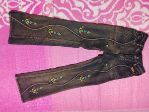 Y2K Stylish Embroidered Flare Jeans - size 26