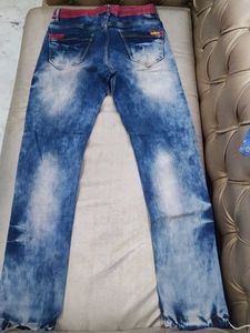 Stylish Men's Blue Washed Jeans