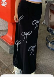 bow skirt