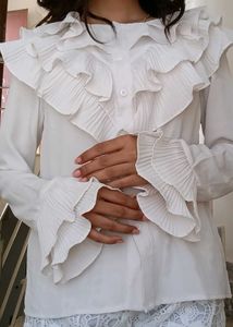 Chic Ruffled White Top