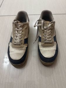 Zara Sneakers For 599