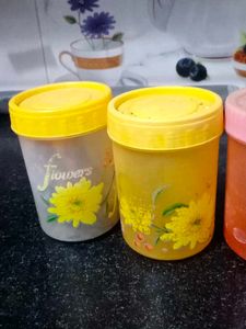 12 Kitchen Containers