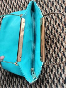 purse or clutch very pretty