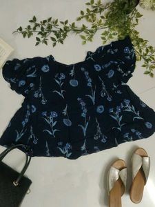 Navy Blue Floral Print Top🌼💙