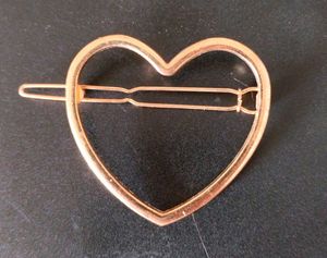 Beautiful Korean Gold Heart Shape Hair Clip/Pin. L