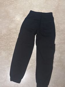 BERSHKA Black Cargo Jogger