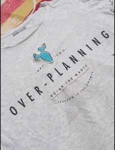Comfortable Grey Graphic T-Shirt