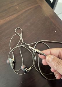 Wired Earphones with Mic