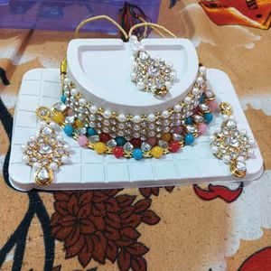 Stunning Kundan Pearl Jewelry Set