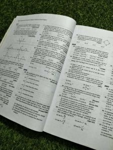 NEET Physics &amp; Biology Arihant Book