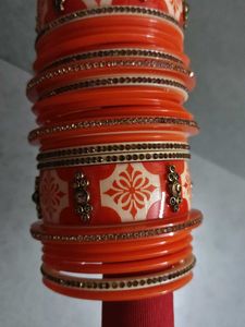 Green &amp; White Bangle Set
