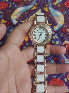 Chic White &amp; Silver Link Watch