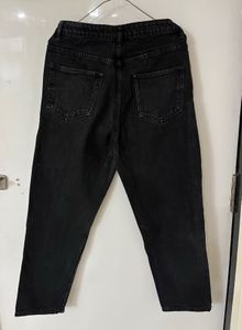 black mom fit jeans