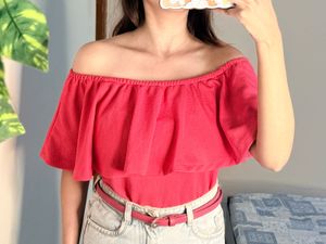 Chic Off-Shoulder Ruffle Top