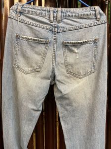 Light Wash Ripped Jeans