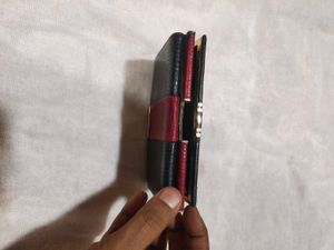 Elegant Black &amp; Red Lizard Texture Wallet