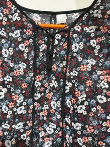 H&amp;M Chic Floral Print Long Sleeve Blouse