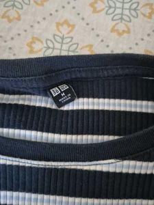 Uniqlo Crop Top