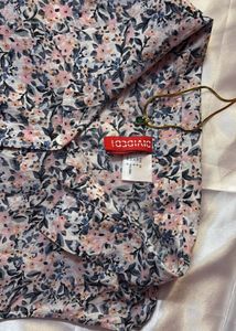 Chic Sleeveless Floral Button-Up Top