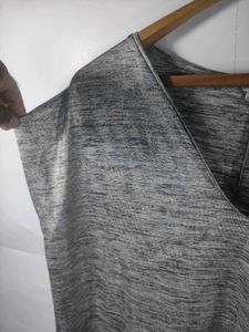 ✨ H&amp;M Grey V-Neck Top ✨