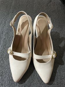 Elegant Cream Slingback Heels