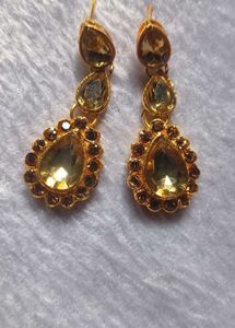 Elegant Crystal Drop Earrings