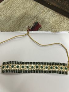 Green Gold Choker Set With Earrings And Tika!!