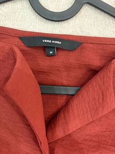 Vero Moda Rust Colored Top