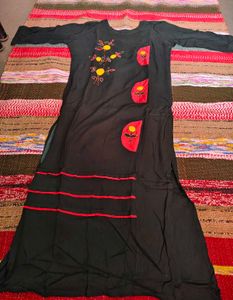 green Kurta with Floral Embroidery