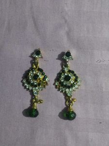 Stunning Green &amp; White Stone Dangle Earring