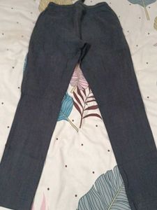 Comfortable black lower