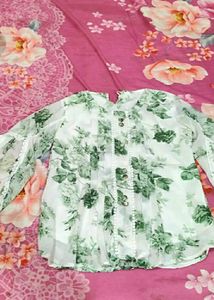 green casual top for women