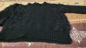 Beautiful Fur Black Sweater... 🥰