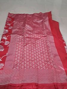 Elegant Red Silk Saree with Intricate Weave